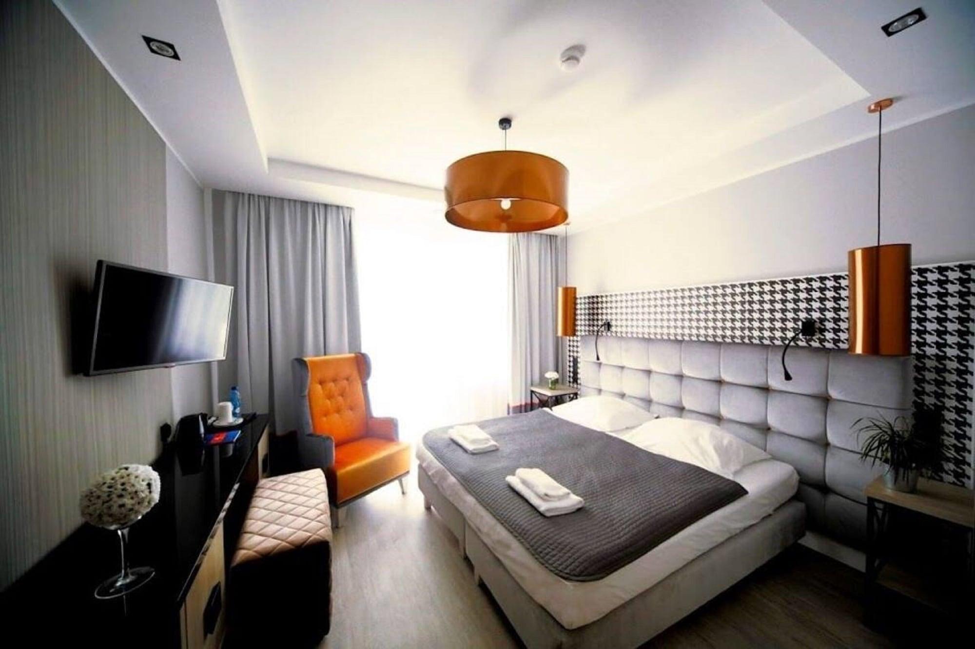 Hotel Bursztyn 3*